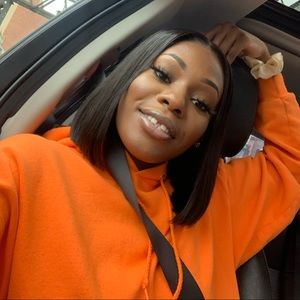 Meet your Posher, Alexis